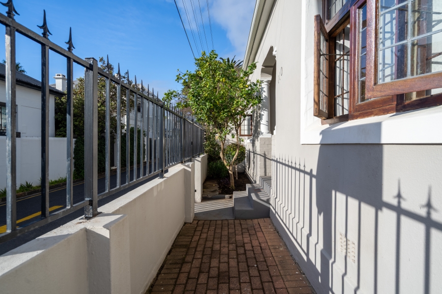 2 Bedroom Property for Sale in Observatory Western Cape